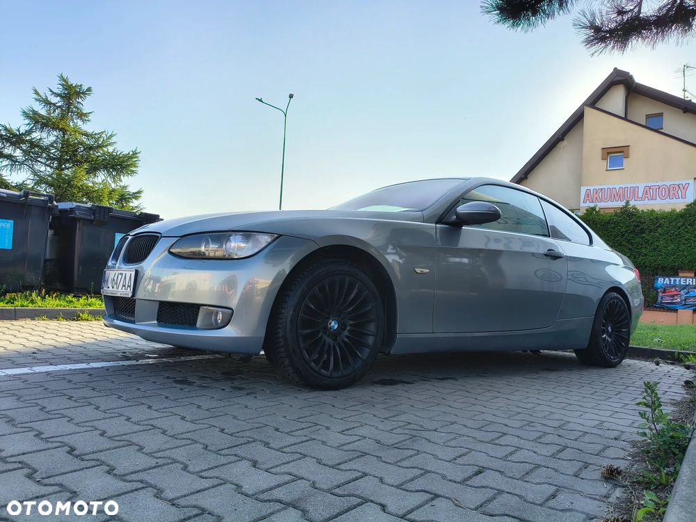BMW Seria 3 320i - 3