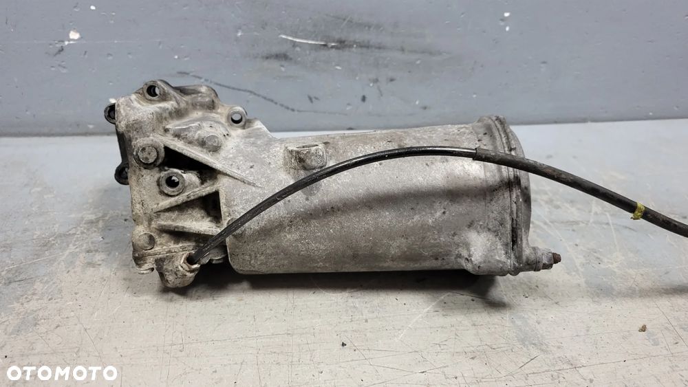 Obudowa Podstawa Filtra Oleju Mercedes W123 2.0D 6151840102 - 7