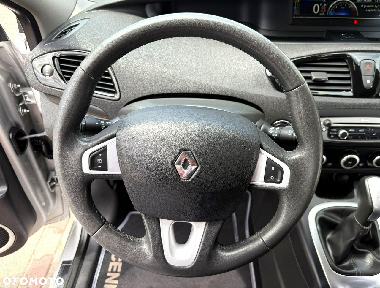 Renault Scenic 2.0 16V Privilege CVT Euro5 - 27