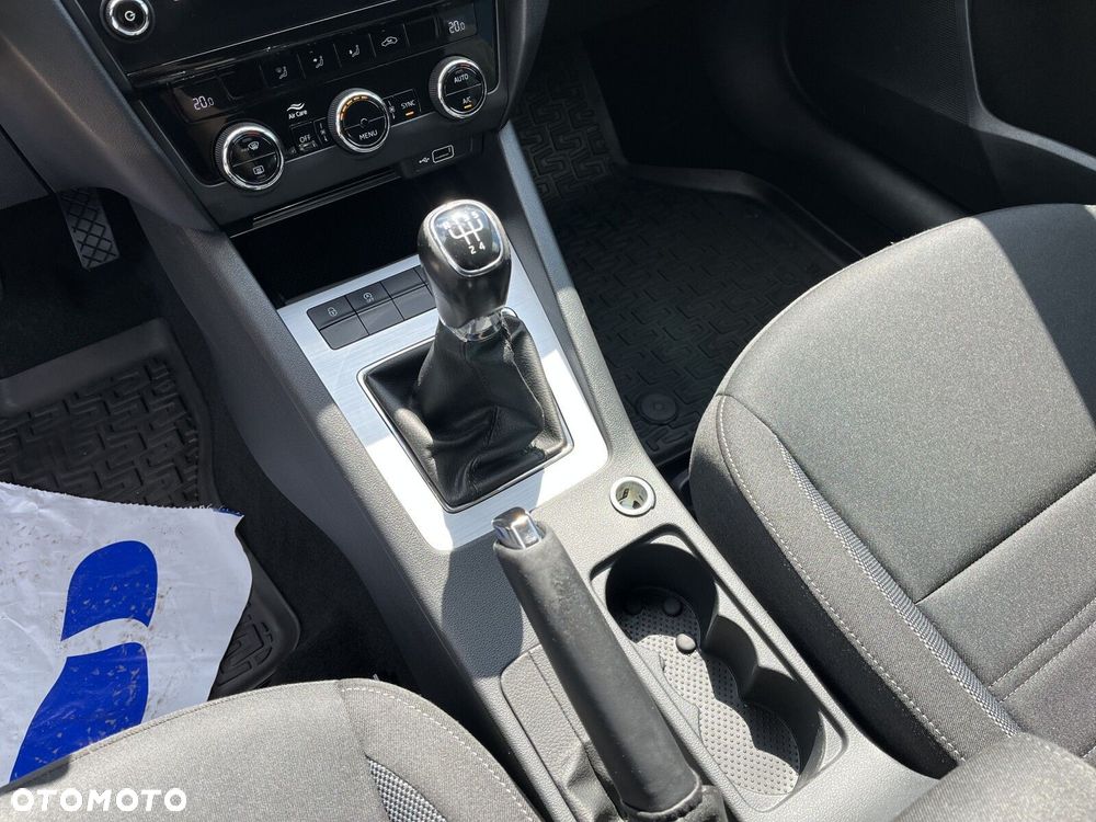 Skoda Octavia 1.6 TDI SCR Active - 16