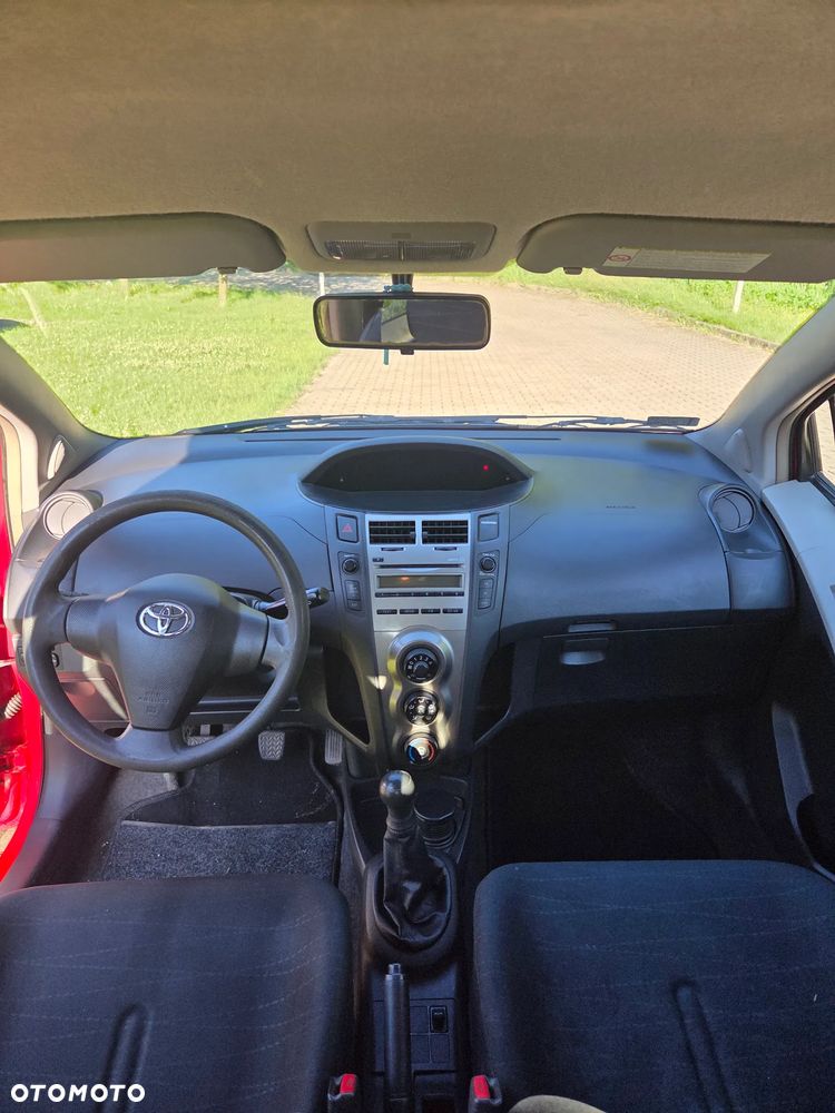 Toyota Yaris 1.0 Luna - 9