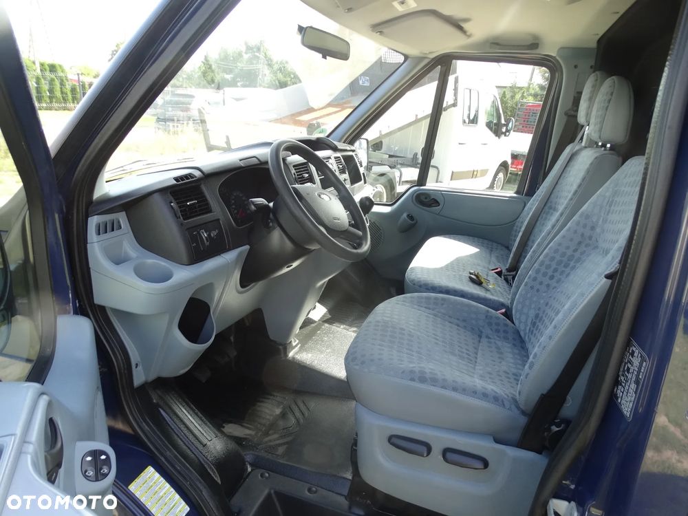 Ford Transit - 9