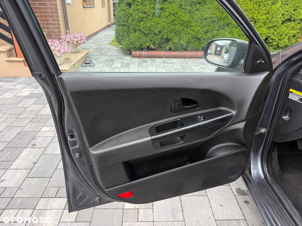 Kia Ceed - 25