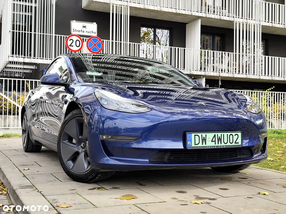 Tesla Model 3 - 5