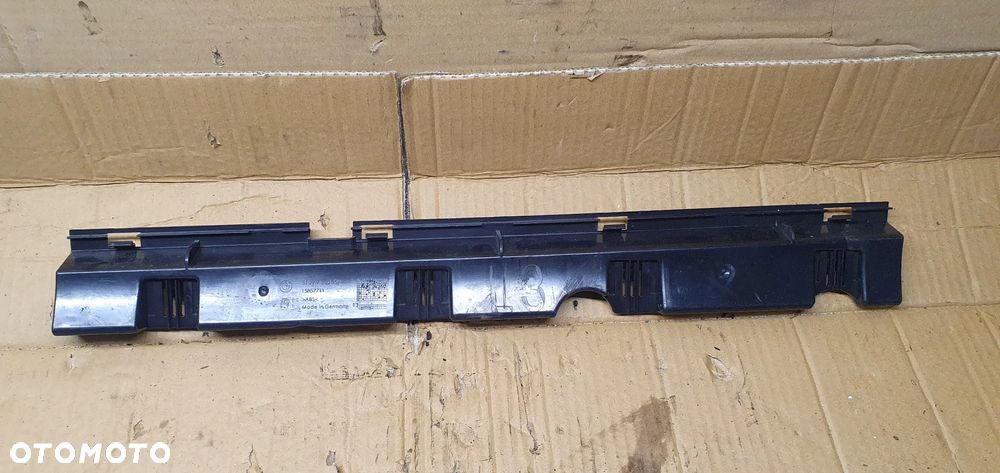 Ślizg mocowanie listwy progowej lewy BMW E90 E91 7202659 - 1