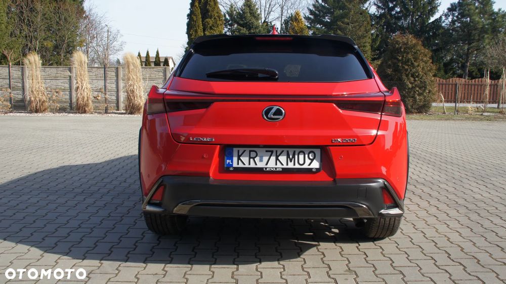 Lexus UX 200 F Sport 2WD - 11
