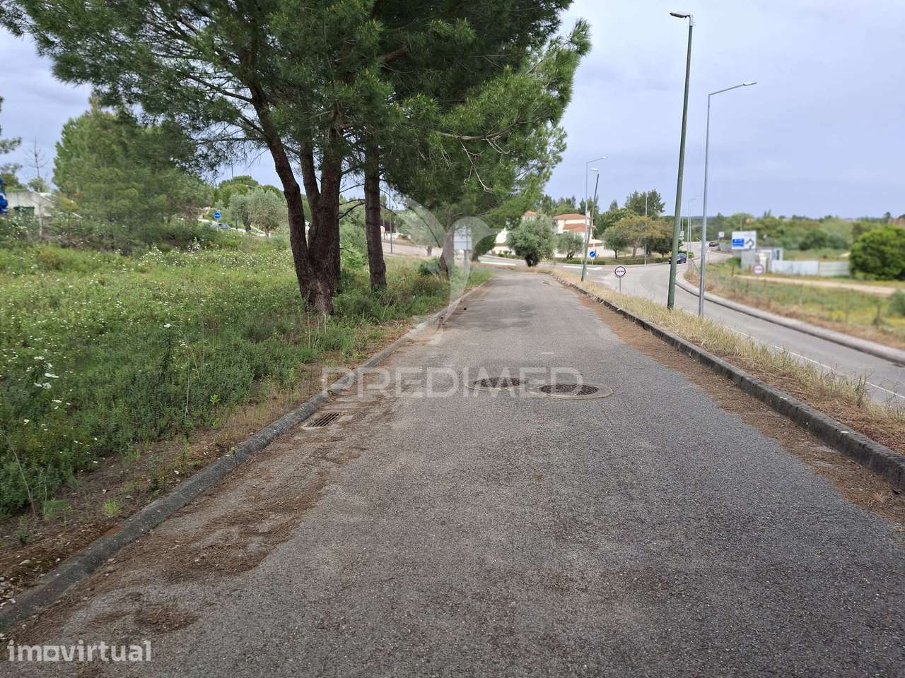 Lote de Moradia - Grande imagem: 5/13
