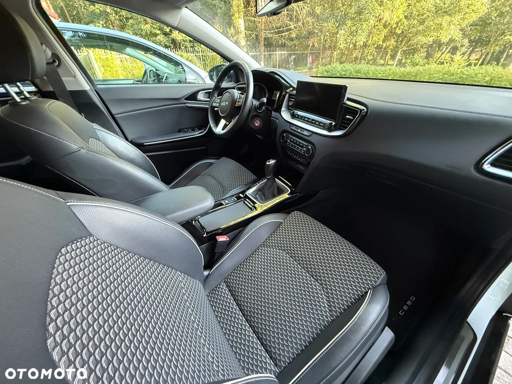 Kia XCeed 1.5 T-GDI OPF JBL Sound Edition - 23