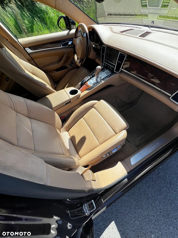 Porsche Panamera 4 - 5