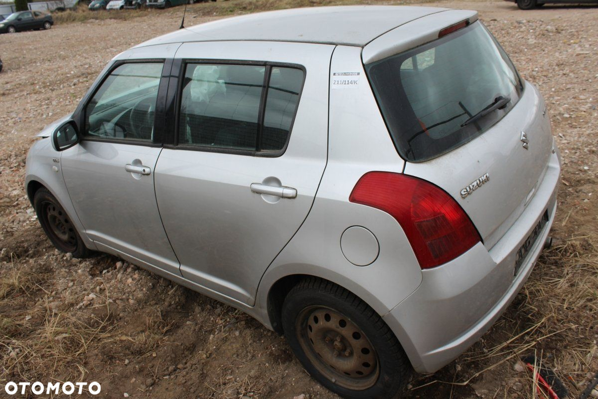 Suzuki Swift 2007 1.3DDiS Z13DT HB5D (MASKA, ZDERZAK, LAMPA, BŁOTNIK, DRZWI, SZYBA, FOTEL) - 5