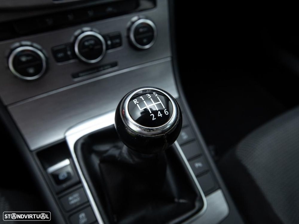VW Passat Variant - 18