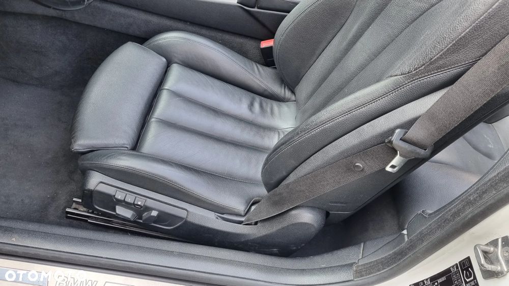 BMW Seria 6 640i - 8