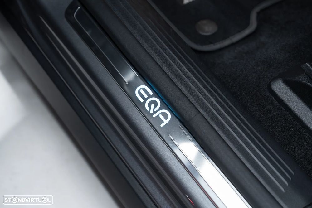 Mercedes-Benz EQA 300 4Matic - 22