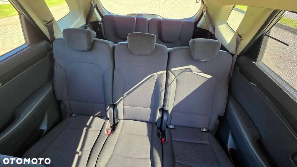 Kia Carens 1.6 GDI S 7os - 13