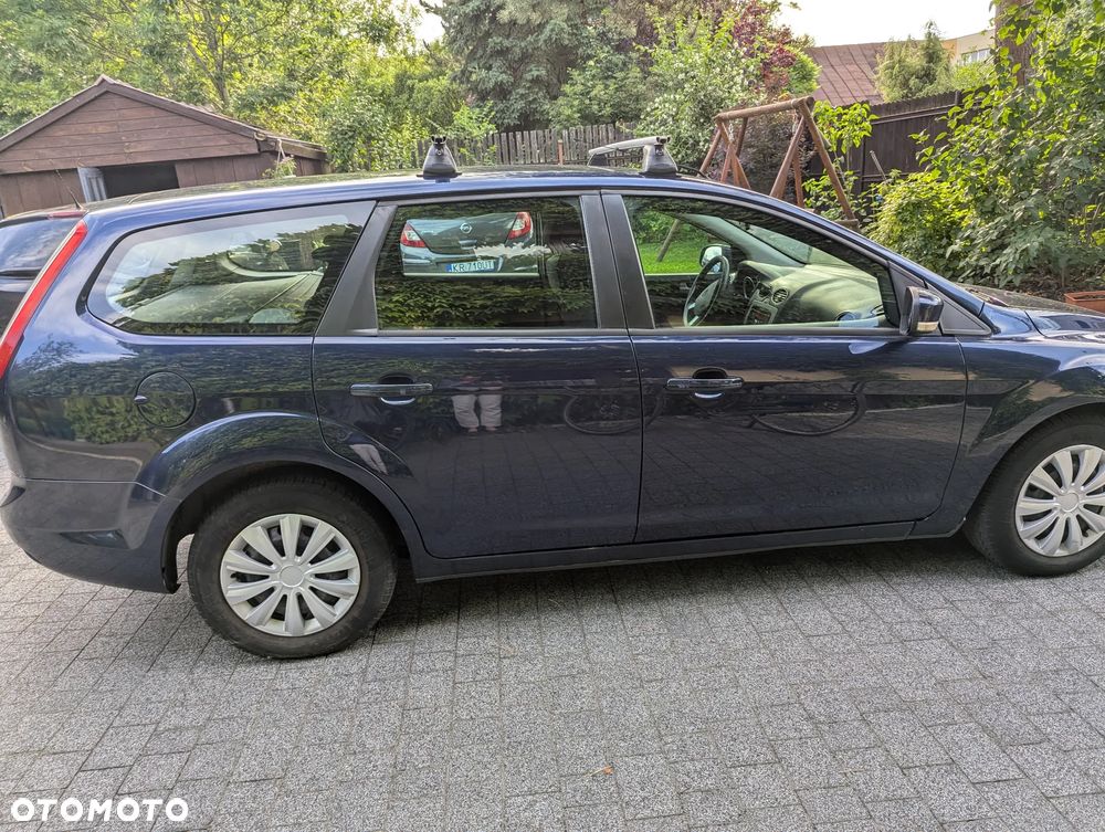 Ford Focus ver-1-6-trend-eu5 - 7