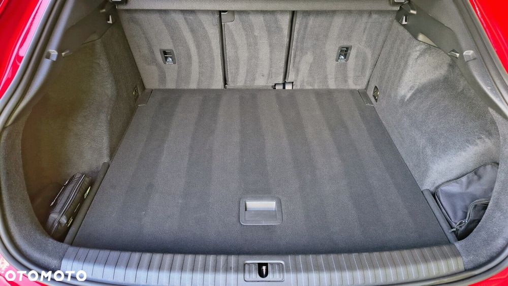 Audi Q3 Sportback - 12