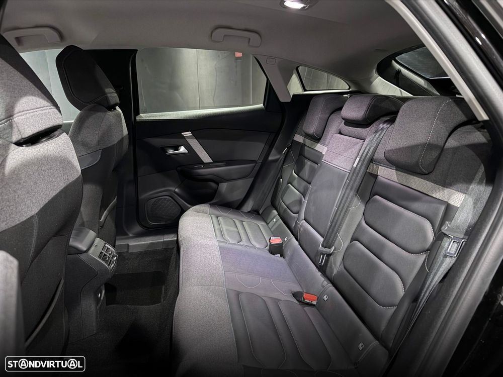 Citroën C4 PureTech 130 Stop&Start EAT8 SHINE - 32