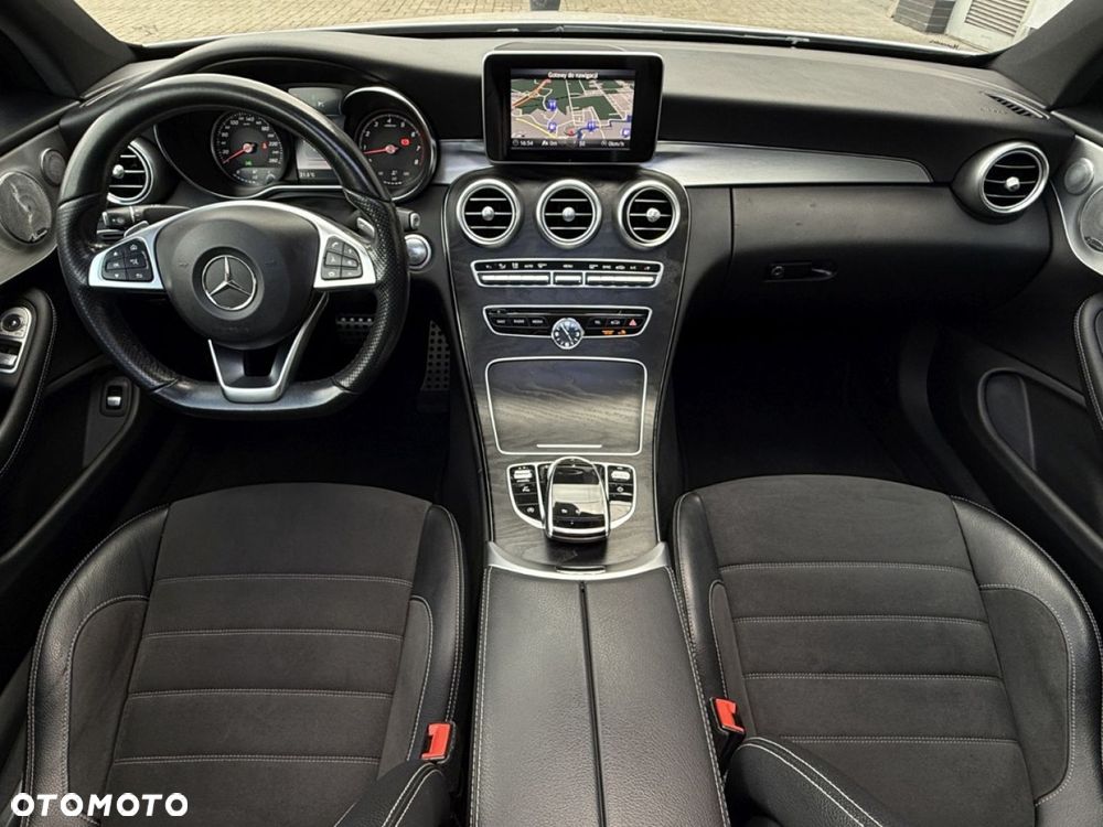 Mercedes-Benz Klasa C 300 7G-TRONIC - 6