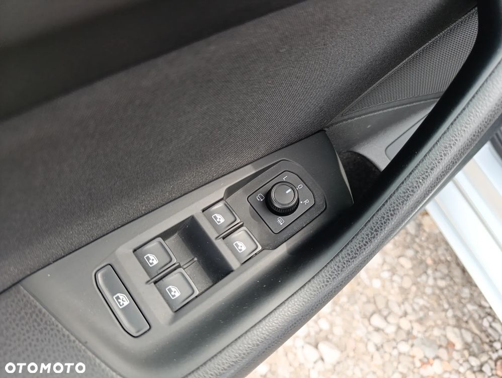 Volkswagen Passat 2.0 TDI EVO Business - 17