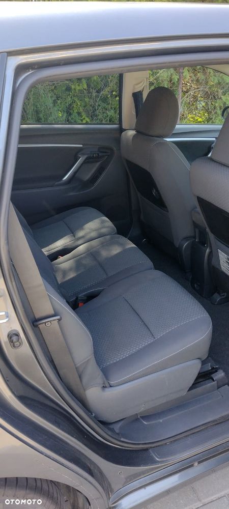 Toyota Verso 2.0 D-4D 5-Sitzer - 8