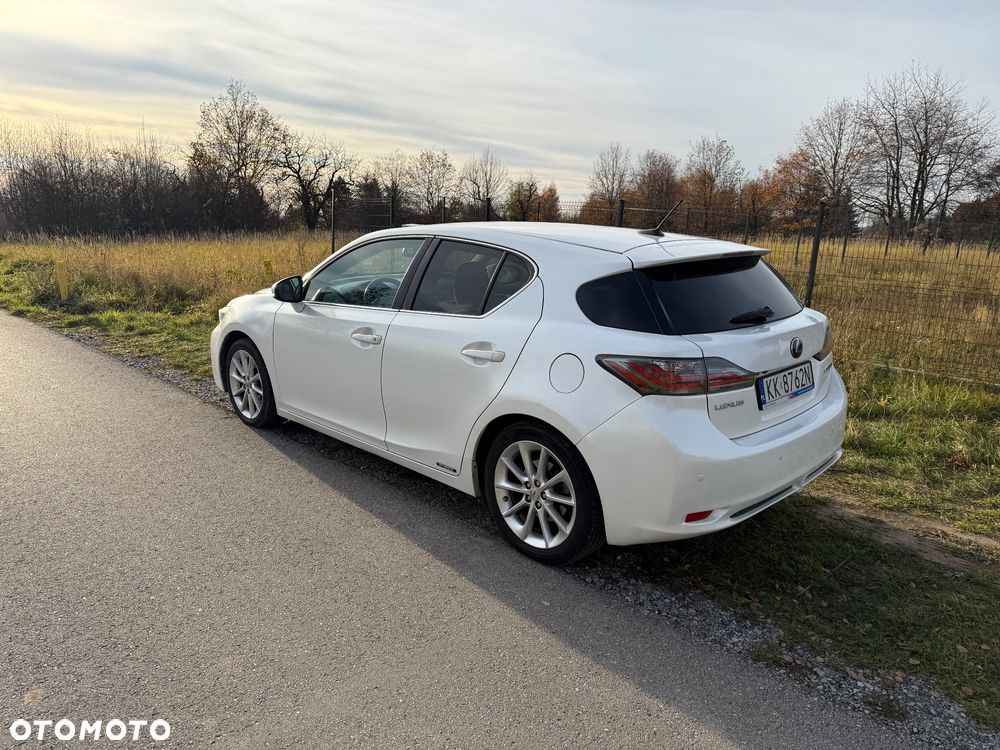 Lexus CT - 8