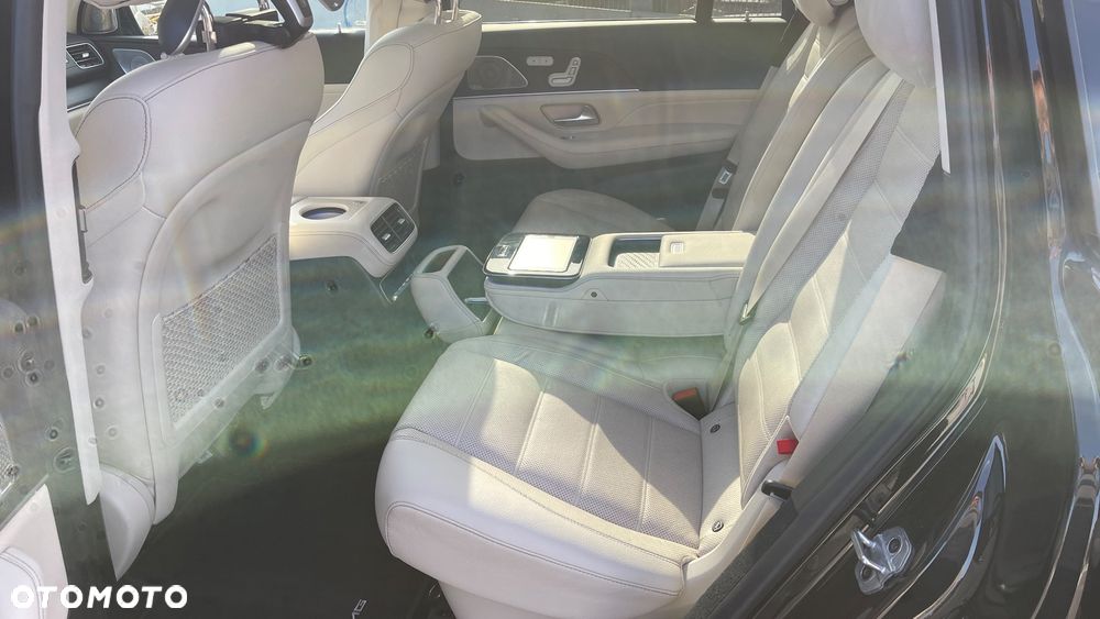 Mercedes-Benz GLS - 17