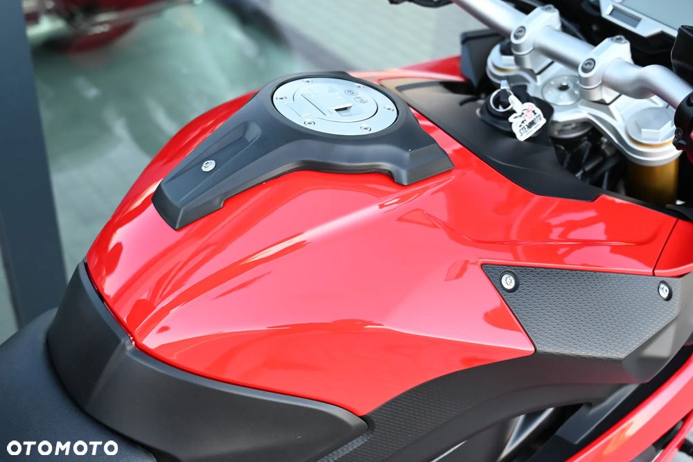 BMW XR - 12