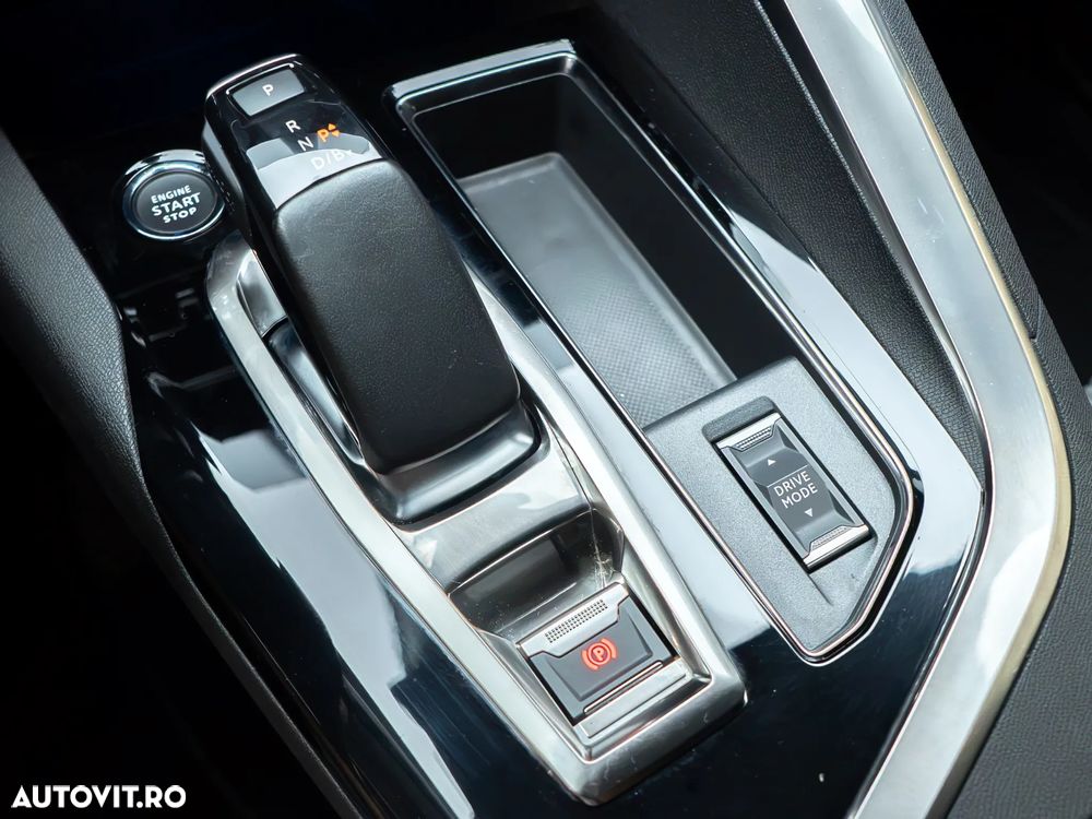 Peugeot 3008 225 e-EAT8 Allure Pack - 30