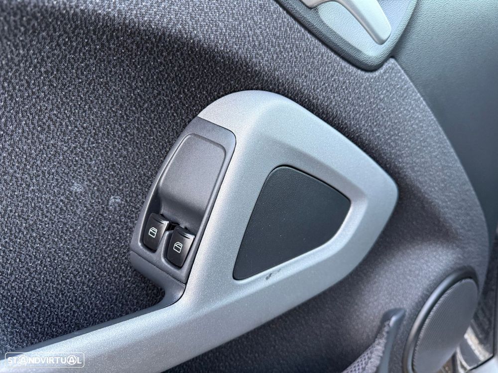 Smart ForTwo Coupé 0.8 cdi Passion 45 - 26