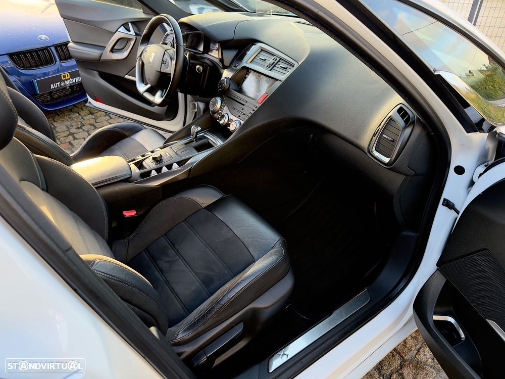 Citroën DS5 e-HDi 115 EGS6 SoChic - 56