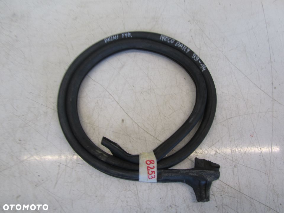 iveco daily 2.3HPI 99-06 uszczelka drzwi tylnych - 2