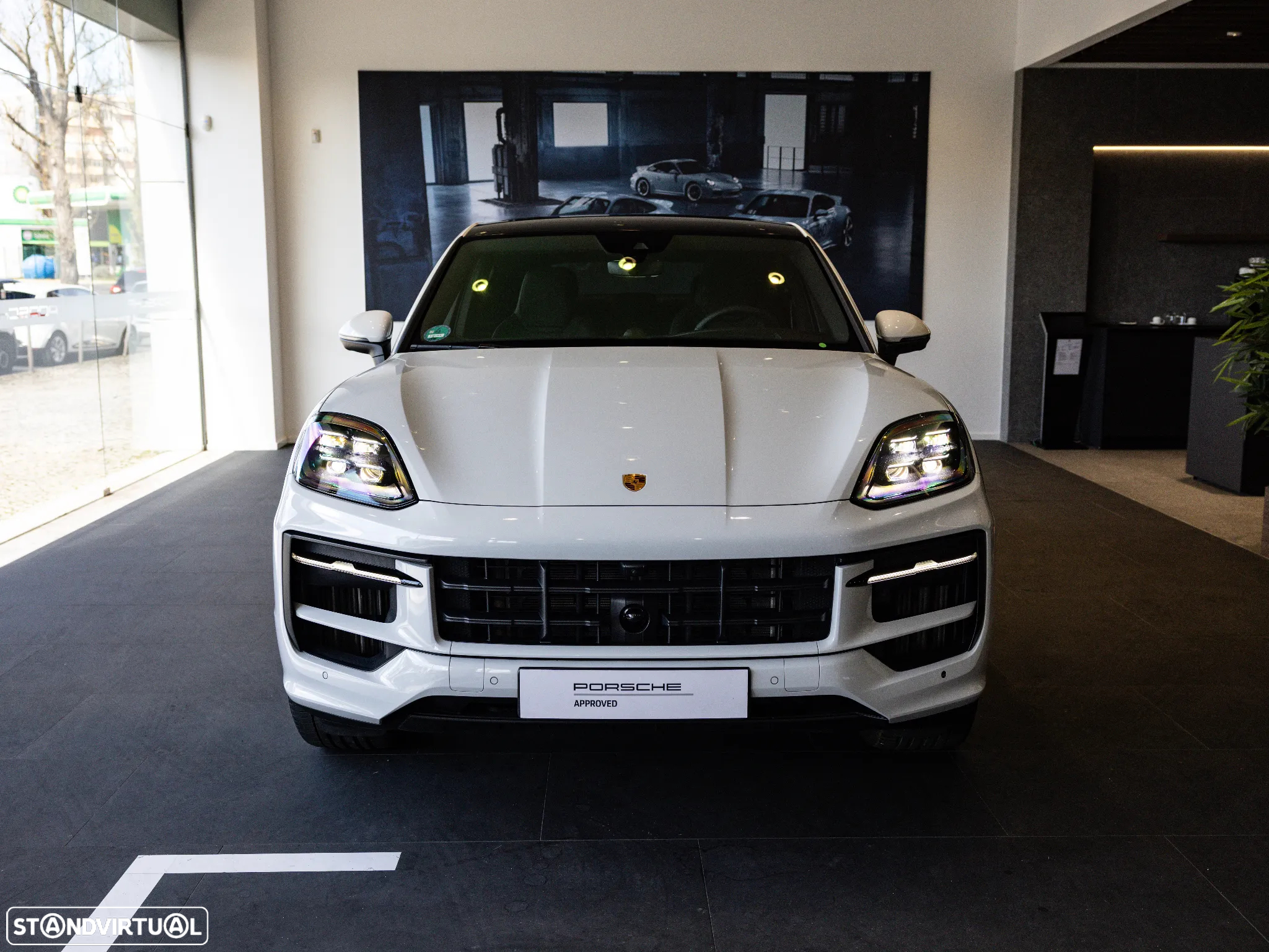 Porsche Cayenne Coupé E-Hybrid - 8