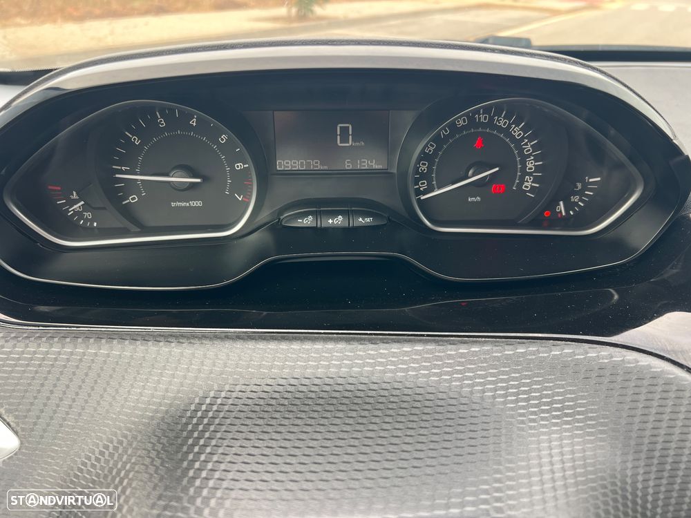 Peugeot 208 1.2 PureTech Style - 41
