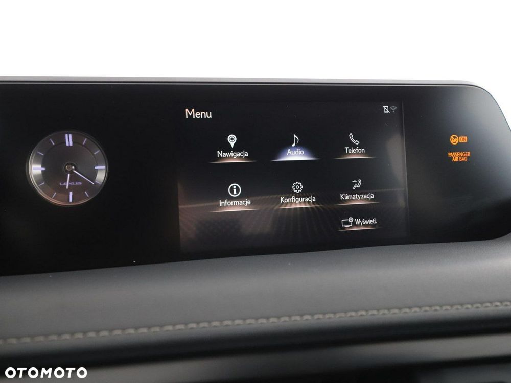 Lexus UX 250h - 24