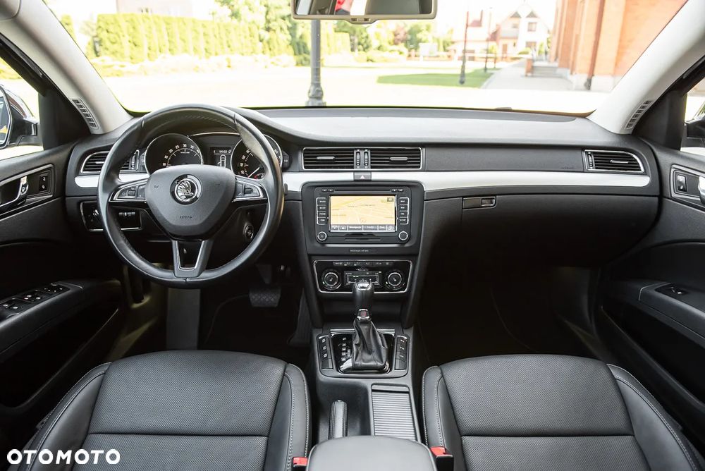 Skoda Superb 2.0 TDI Green tec 4x4 DSG Elegance - 26
