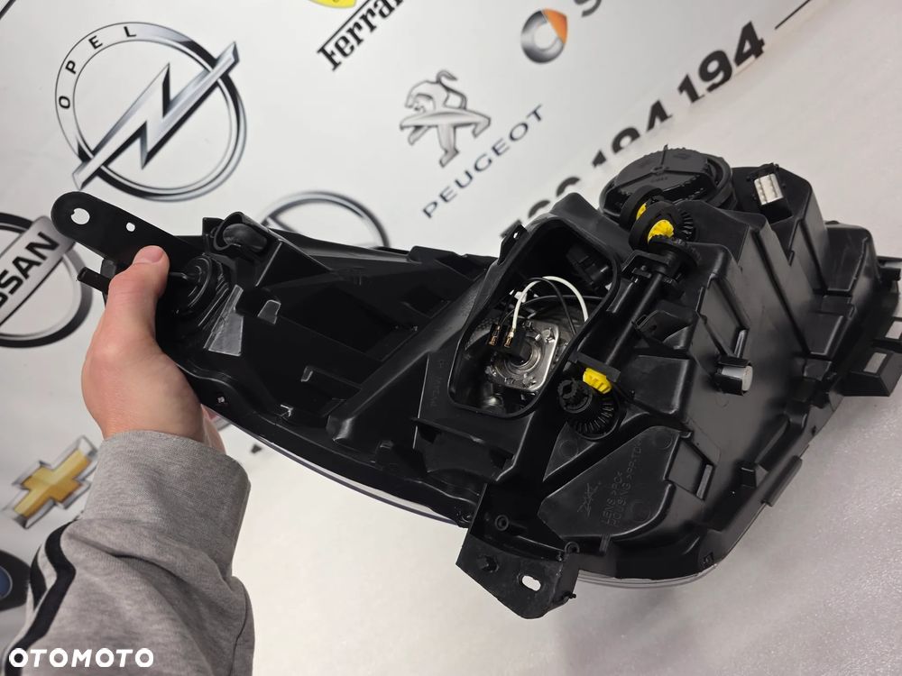 OPEL CORSA D LIFT 11-14 LEWA LAMPA PRZEDNIA PRZÓD , ŁADNA , CIEMNA , BARDZO ŁADNA , NR AUKCJI LPP150 - 12