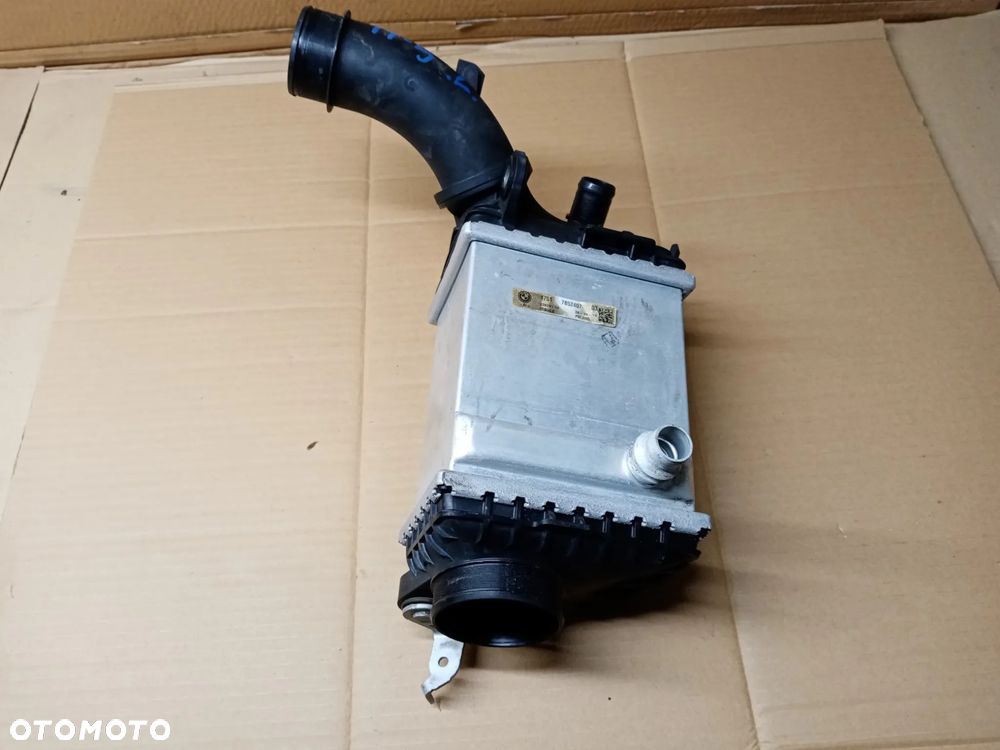 Intercooler chłodnica intercoolera BMW M5 G30 F90 4.4 7852407 - 1