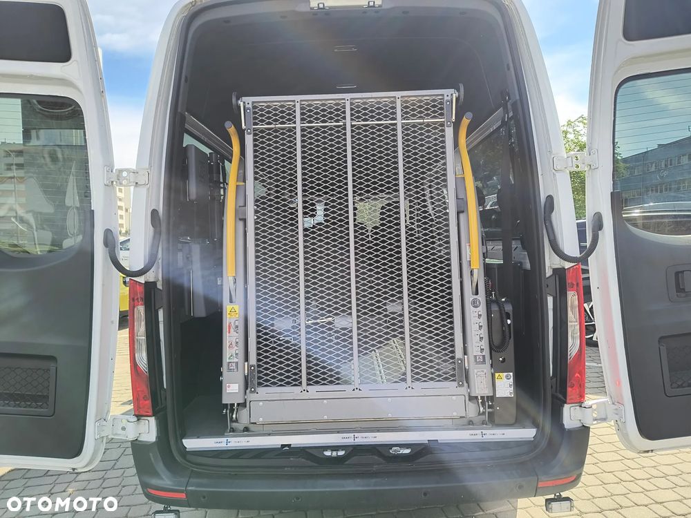 Mercedes-Benz Sprinter - 6