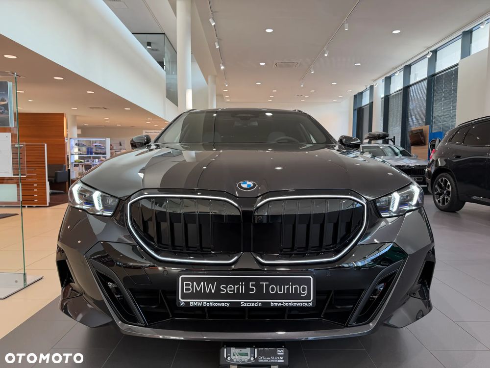 BMW Seria 5 540d xDrive mHEV M Sport - 2