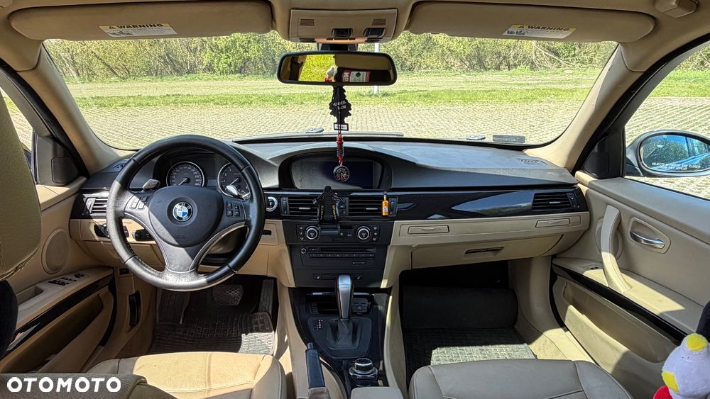 BMW Seria 3 335i - 7