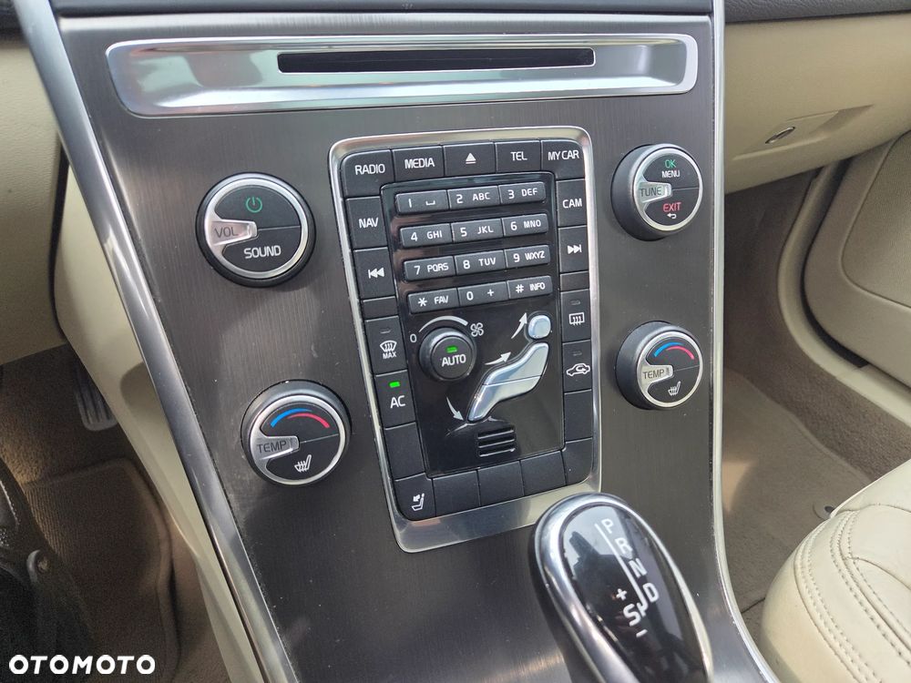 Volvo XC 60 T6 AWD Summum - 15