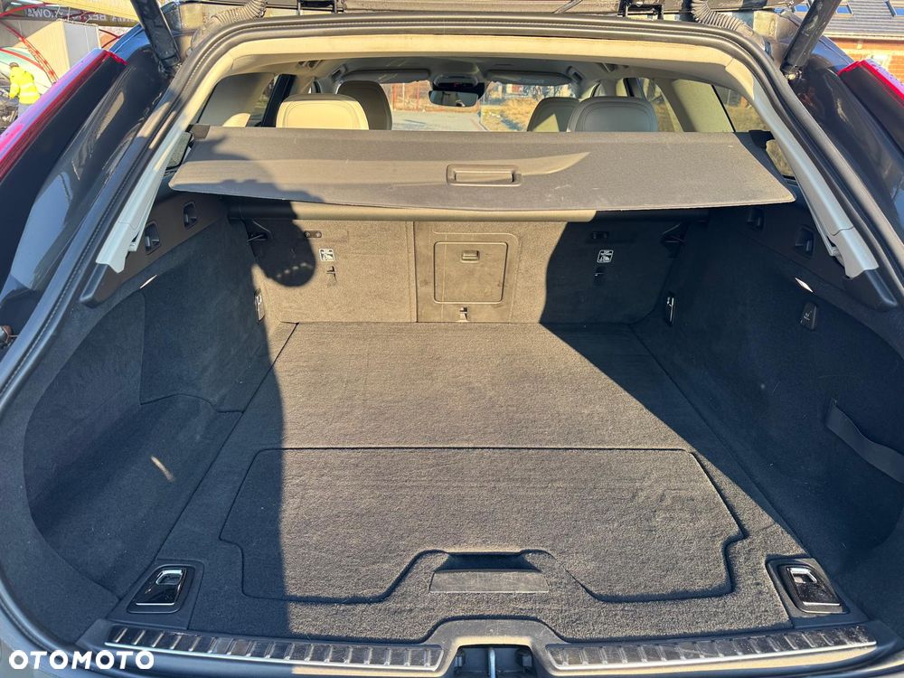 Volvo V90 D4 AWD Geartronic Inscription - 32