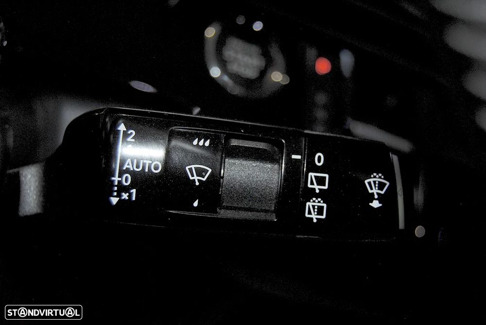 Peugeot 5008 1.2 Hybrid Allure e-DCS6 - 27