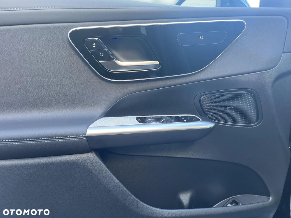 Mercedes-Benz GLC - 12