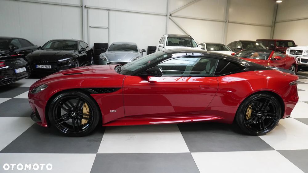 Aston Martin DBS Superleggera Standard - 14