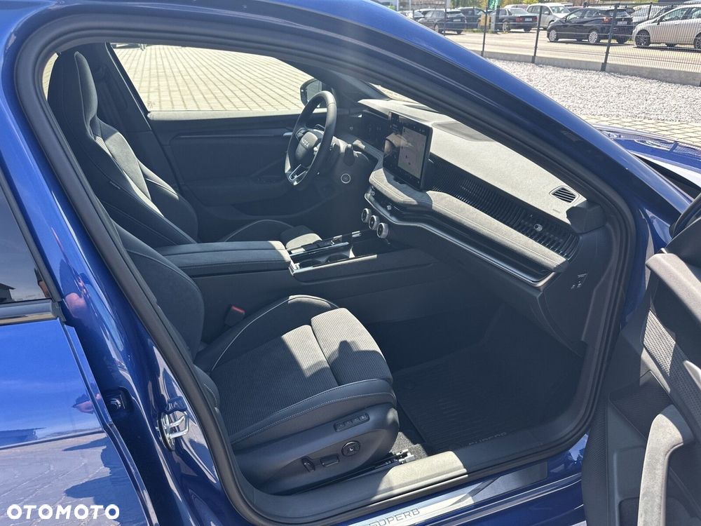 Skoda Superb 1.5 TSI Plug-in Hybrid Sportline DSG - 32