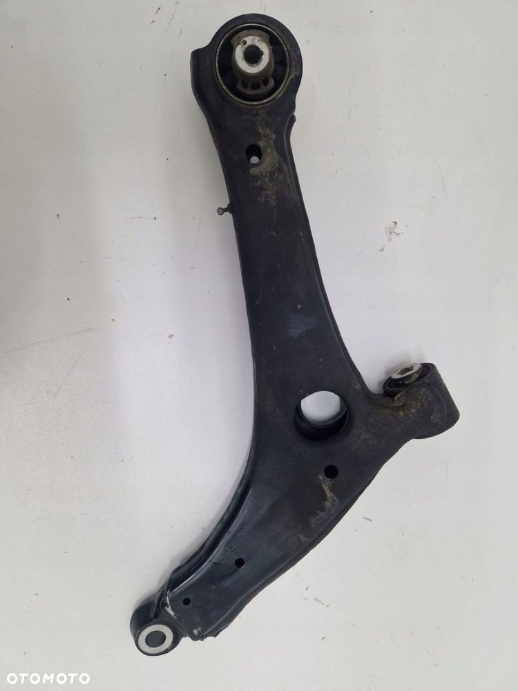 WAHACZ PRAWY PRZÓD PRZEDNI MERCEDES W910 - 1