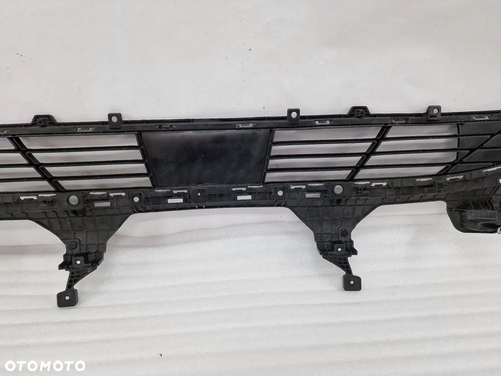 HYUNDAI TUCSON IV 20- KRATKA ŚRODKOWA ZDERZAKA PRZEDNIEGO PRZÓD POD RADAR , NR 86531-N7010 , NR AUKCJI KR437 - 12