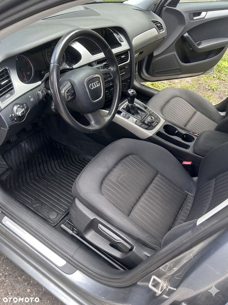 Audi A4 Avant 2.0 TDI Quattro - 9