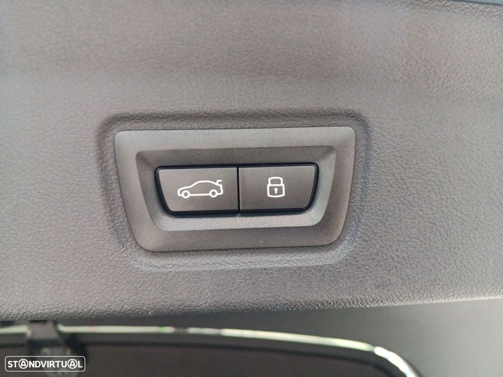 BMW i4 eDrive40 Desportiva M - 26